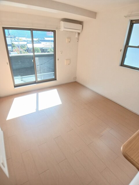 ブリーズヒル国領　Ｅ リビング