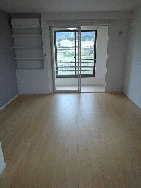 ブランド　ラボ リビング