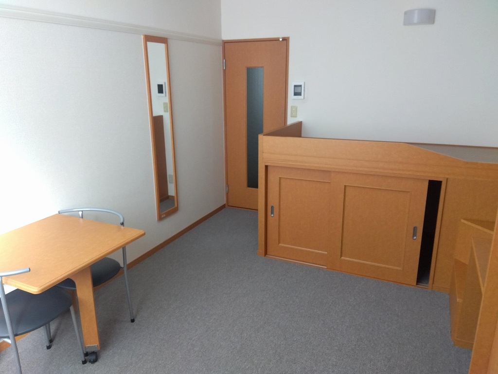 レオパレス井垣 ベッドルーム