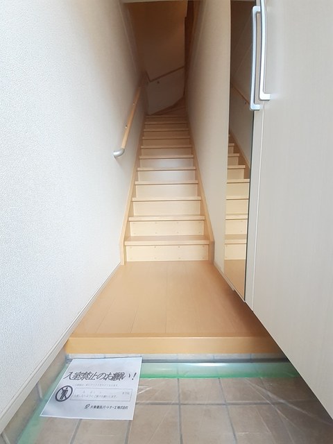 カーサ．ストーリア．Ａ 玄関