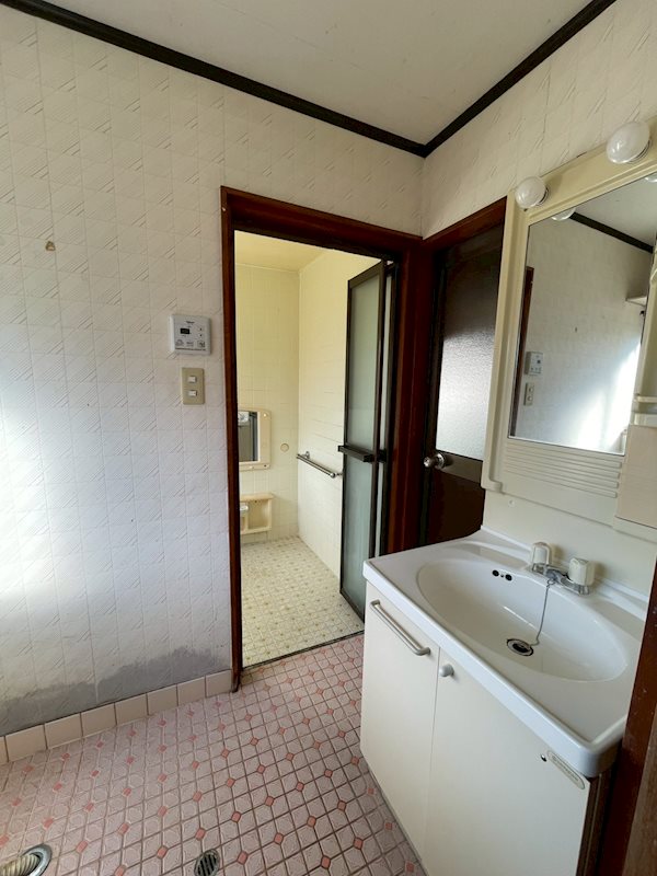 多喜浜4丁目貸家　6DK その他1