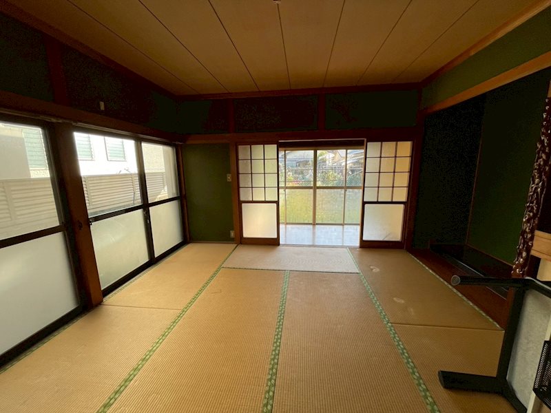 多喜浜4丁目貸家　6DK リビング