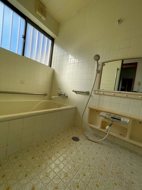 多喜浜4丁目貸家　6DK 風呂画像