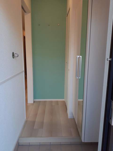 マ・メゾン三島　Ⅰ 玄関