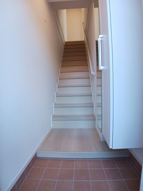 アルストロメリア 玄関