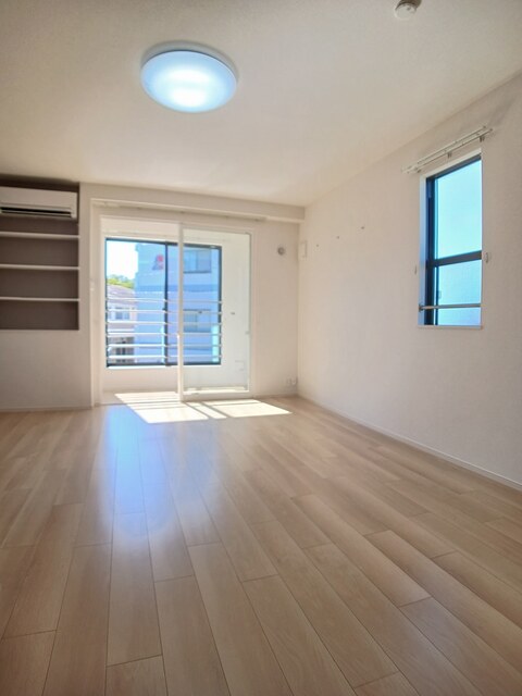 アルストロメリア リビング