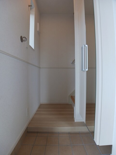 メゾン・モンタン 玄関