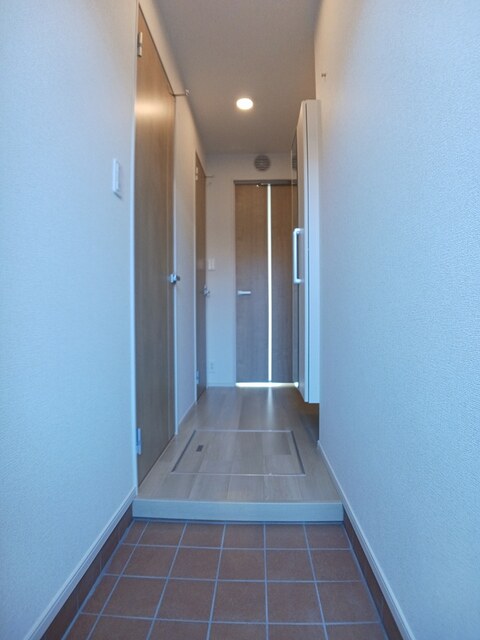 アルストロメリア 玄関