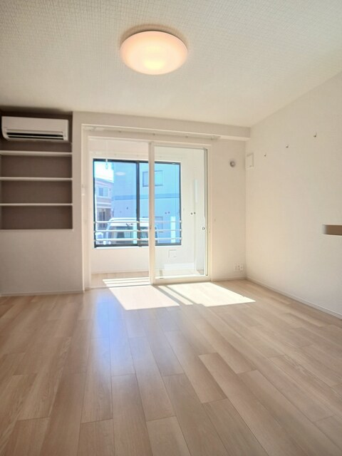 アルストロメリア リビング