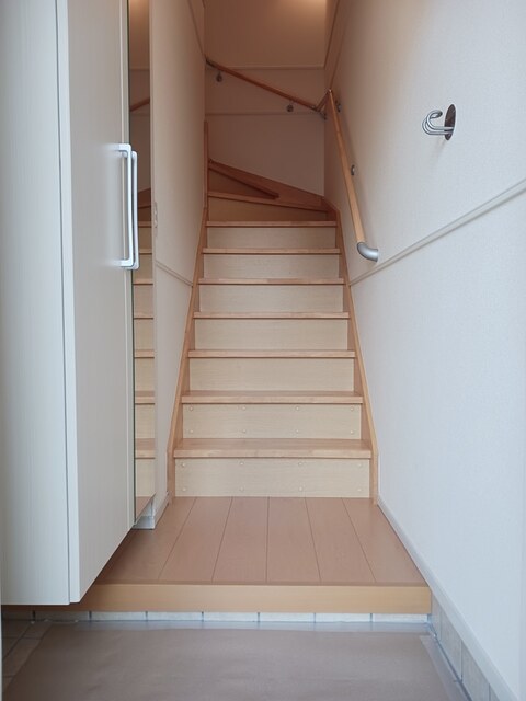 ノース・ガーデンＢ 玄関