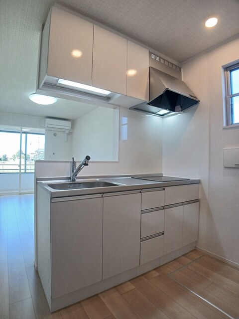 メゾン・モンタン キッチン