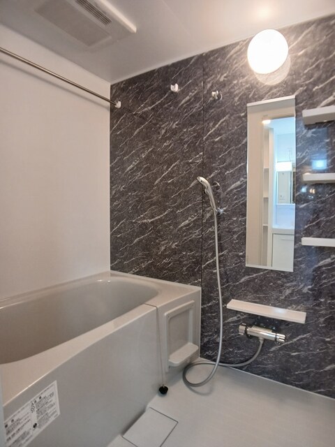 メゾン・モンタン 風呂画像