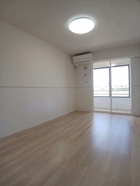 メゾン・モンタン リビング