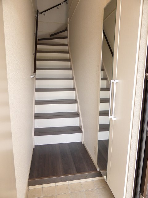 フレミールヴァン　Ｃ 玄関