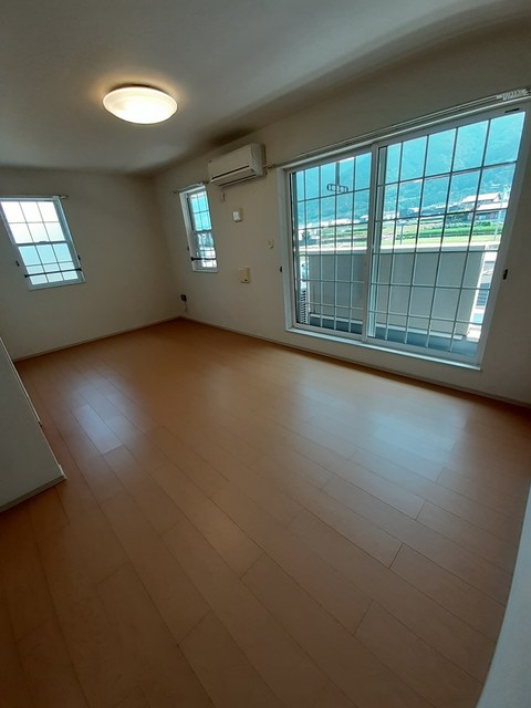 ウージーⅡ リビング