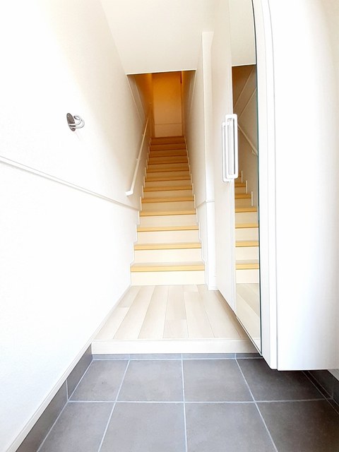 サン・フォレスト 玄関