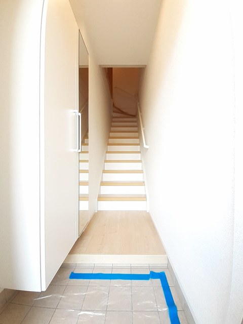 セント・クロノス 玄関