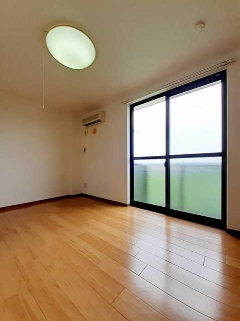 イースト・バード リビング