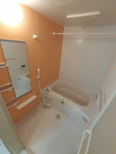 サニー・エンゼル 風呂画像