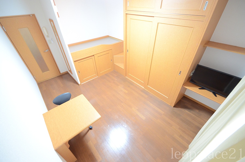 レオパレスＩＭＡＢＡＲＩ中央 ベッドルーム