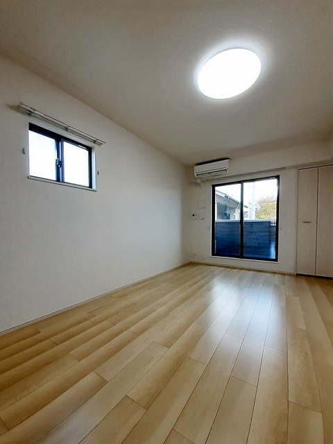 シッフバオ　シティ　今治 リビング