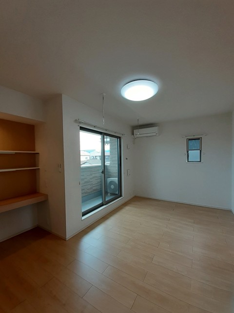 レジデンス鳥生１０ リビング