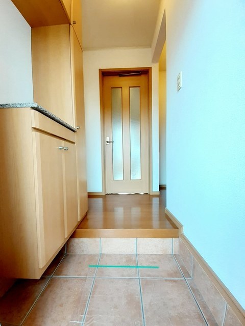 グランド・ライン大西 玄関