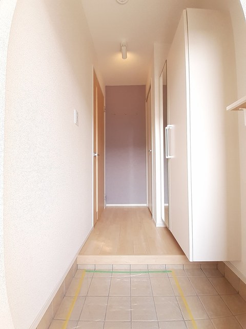 メイクロードⅤ 玄関