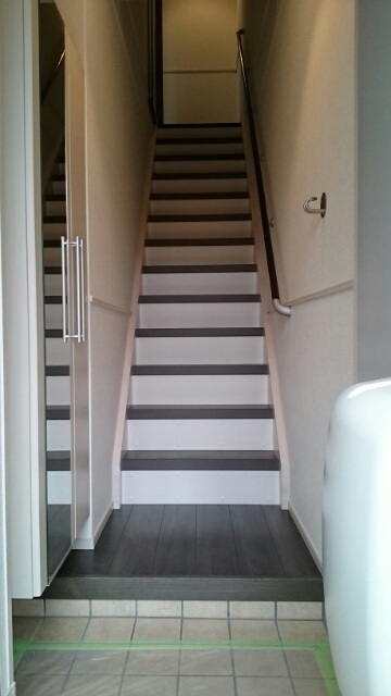 ノブレス　アイ 玄関