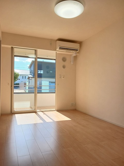 グランデュール南斎院 リビング