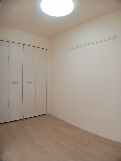 グランデュール南斎院 ベッドルーム