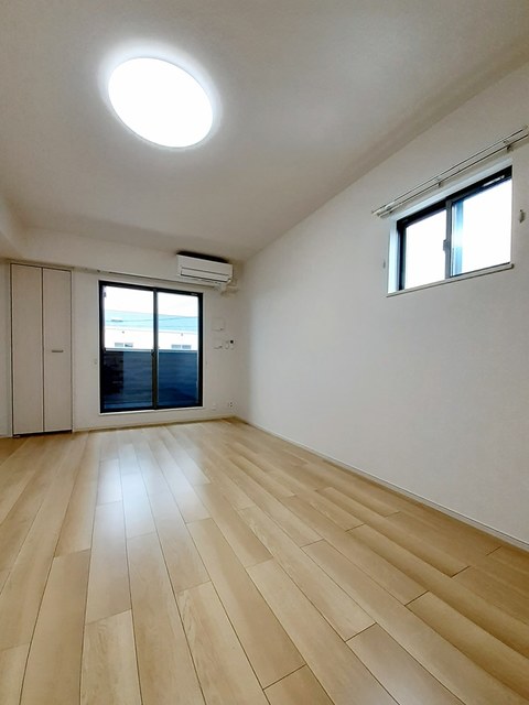 シッフバオ　シティ　今治 リビング