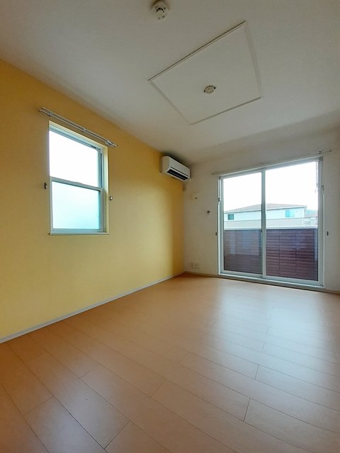 ルーチェ・スバル リビング