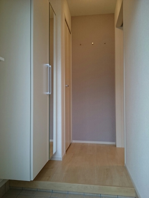 レジデンス鳥生２ 玄関