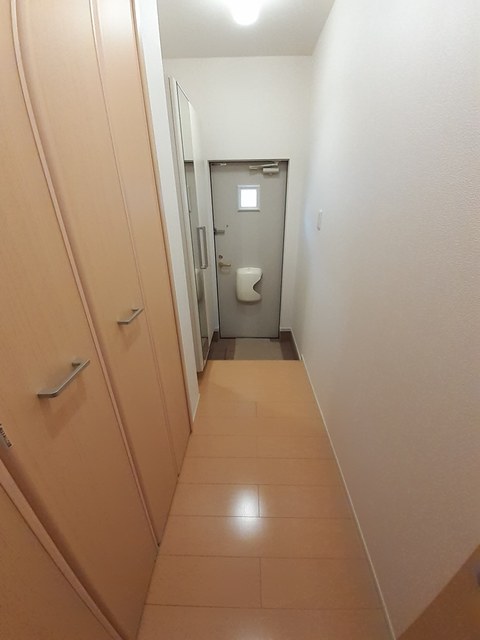 ア・ラ・モード　ヴィラ　Ｂ 玄関