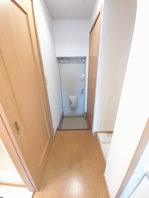 イート　ハーブⅡ 玄関