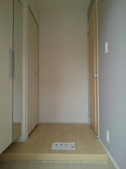 シャトードゥレーヴ　Ⅱ 玄関