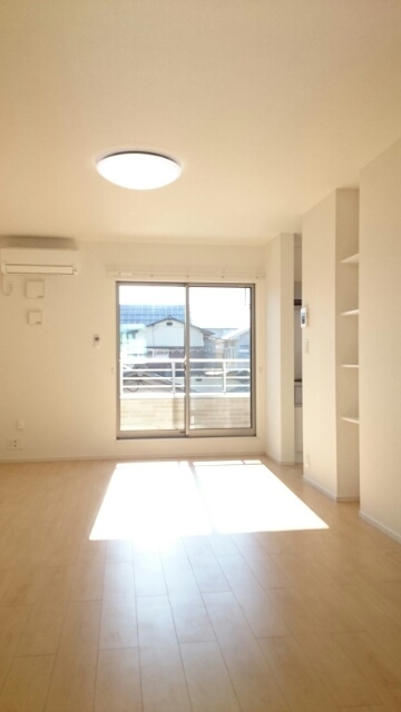 ルボヌール今治 リビング