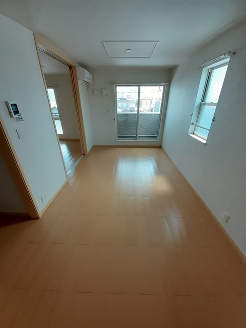 チャハナ・コーラル リビング