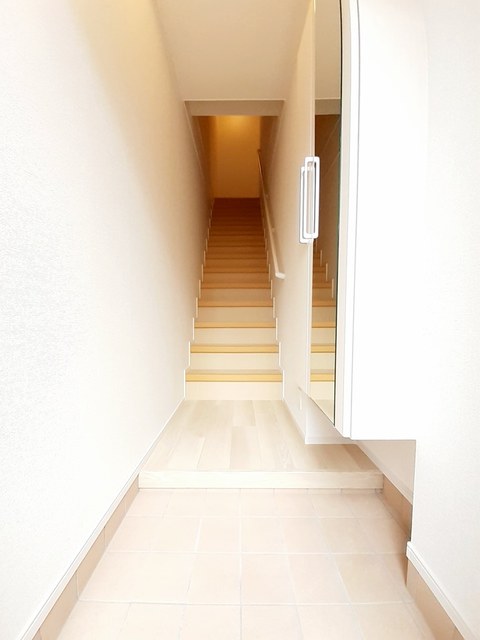 パイン　ビレッジ 玄関