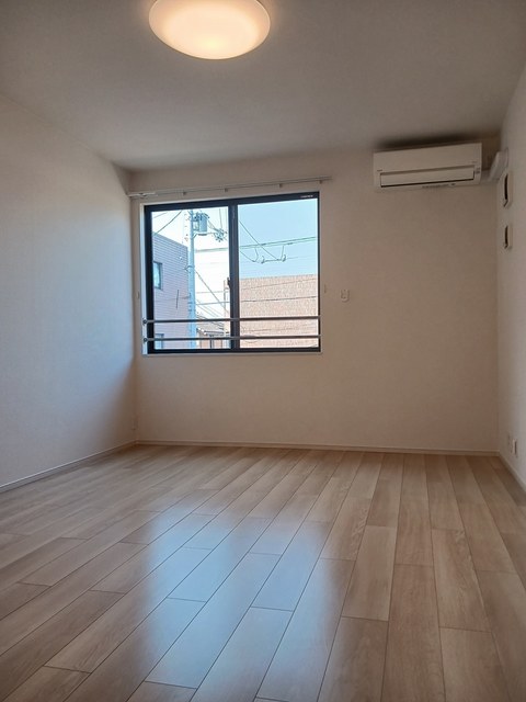 パイン　ビレッジ リビング