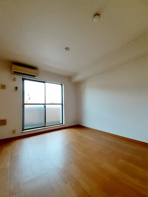 ポラリス リビング