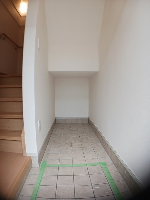 ノーヴァ　ミトモⅡ 玄関