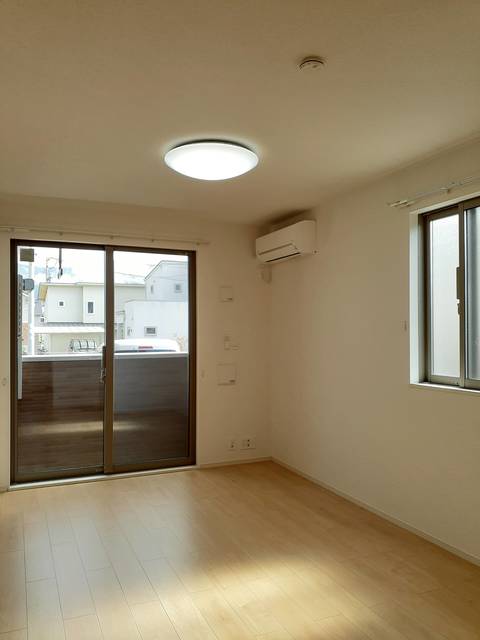 アンビエンテ　アイ リビング