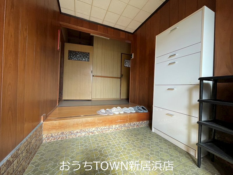 神郷1丁目4-40貸家 玄関