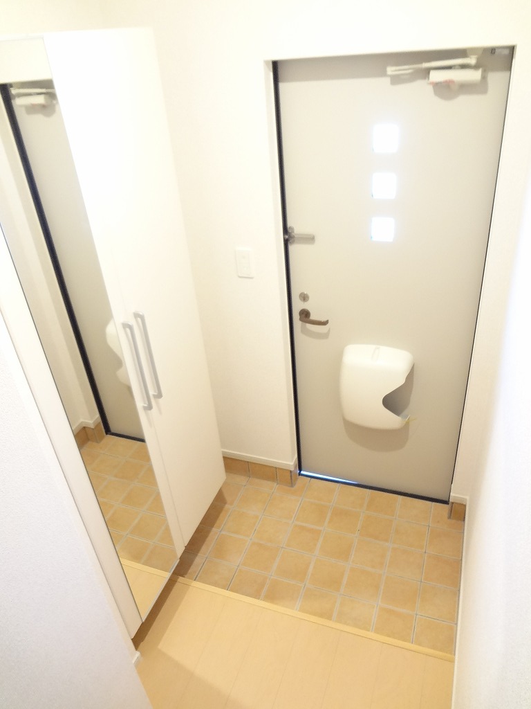 アルコバレーノ 玄関