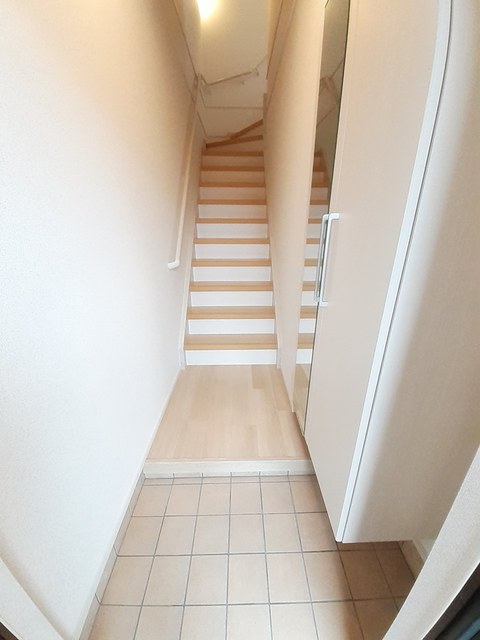 アカンサス 玄関