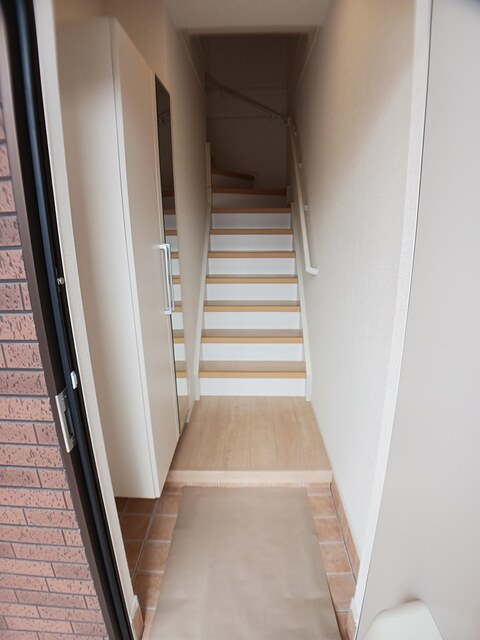 マルサンスカイＢ 玄関