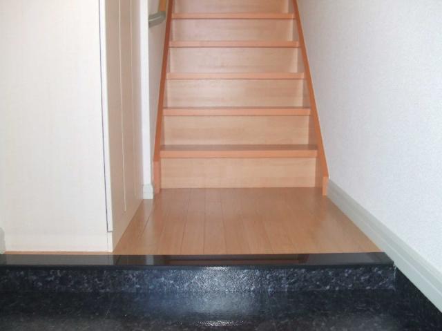 スカイコーポ垣生 玄関