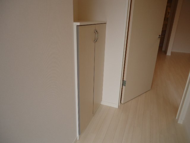 グランディールＮ 玄関